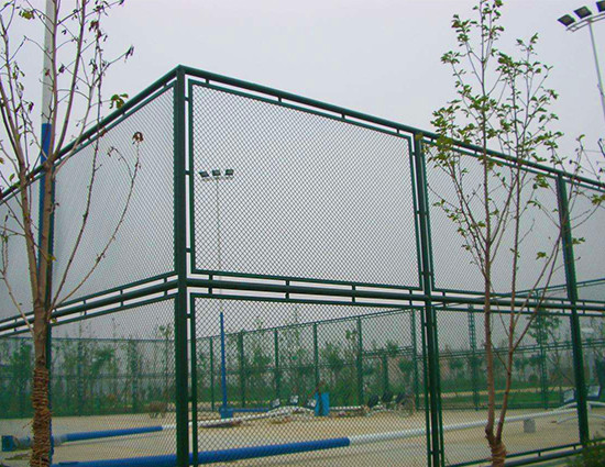 球场围栏施工案例